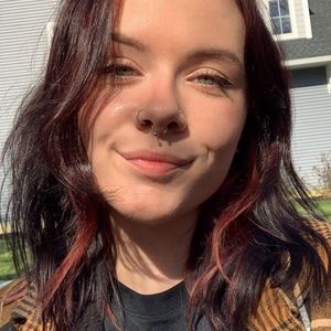 Meet your Posher, Abygail